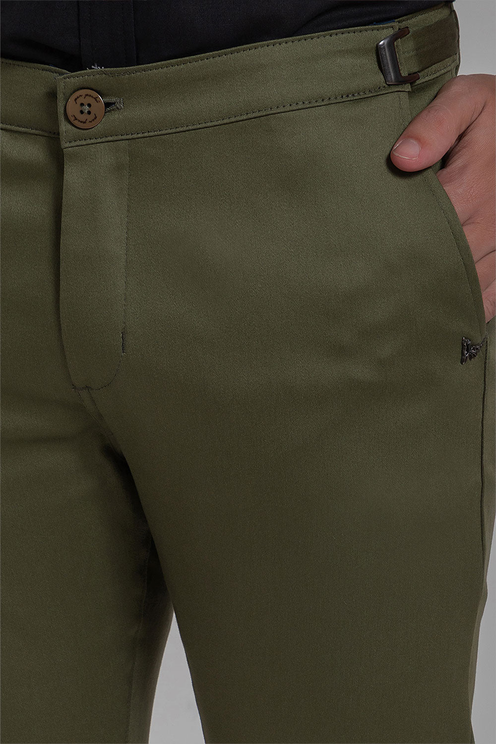 Calça Alfaiataria com Presilha Ajuste Lateral Extreme Power