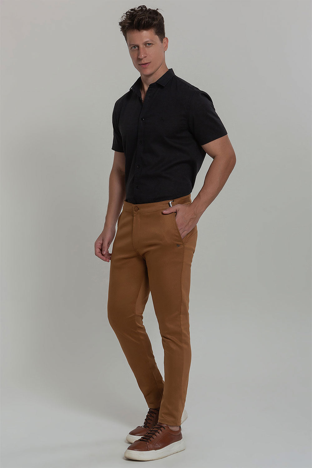 Calça Alfaiataria com Presilha Ajuste Lateral Extreme Power