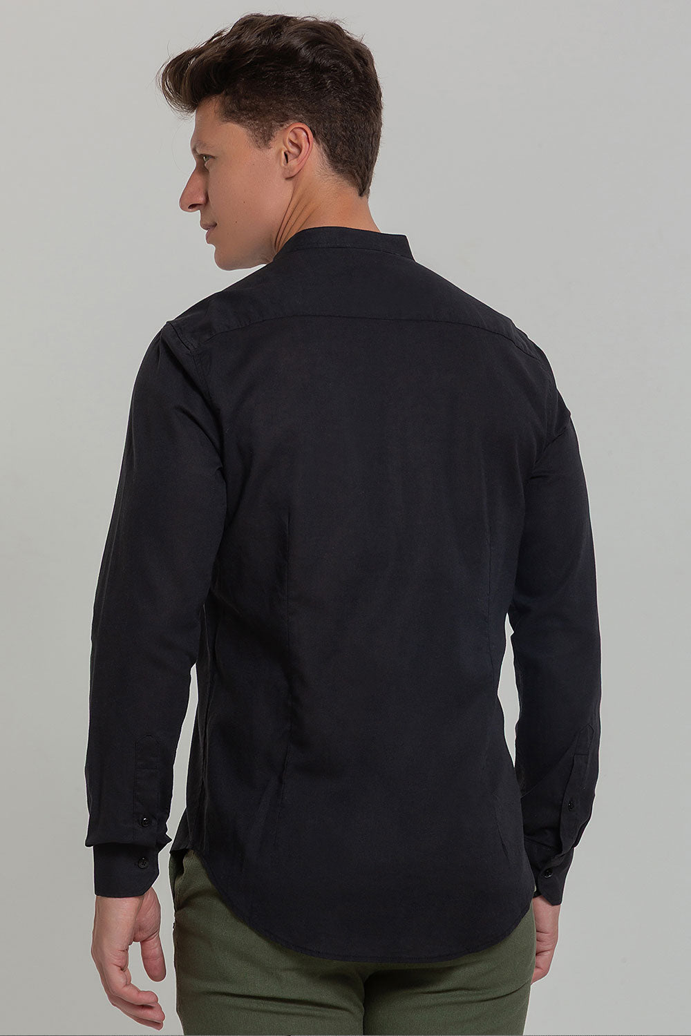 Camisa Social de Linho Masculina Gola Padre Manga Longa