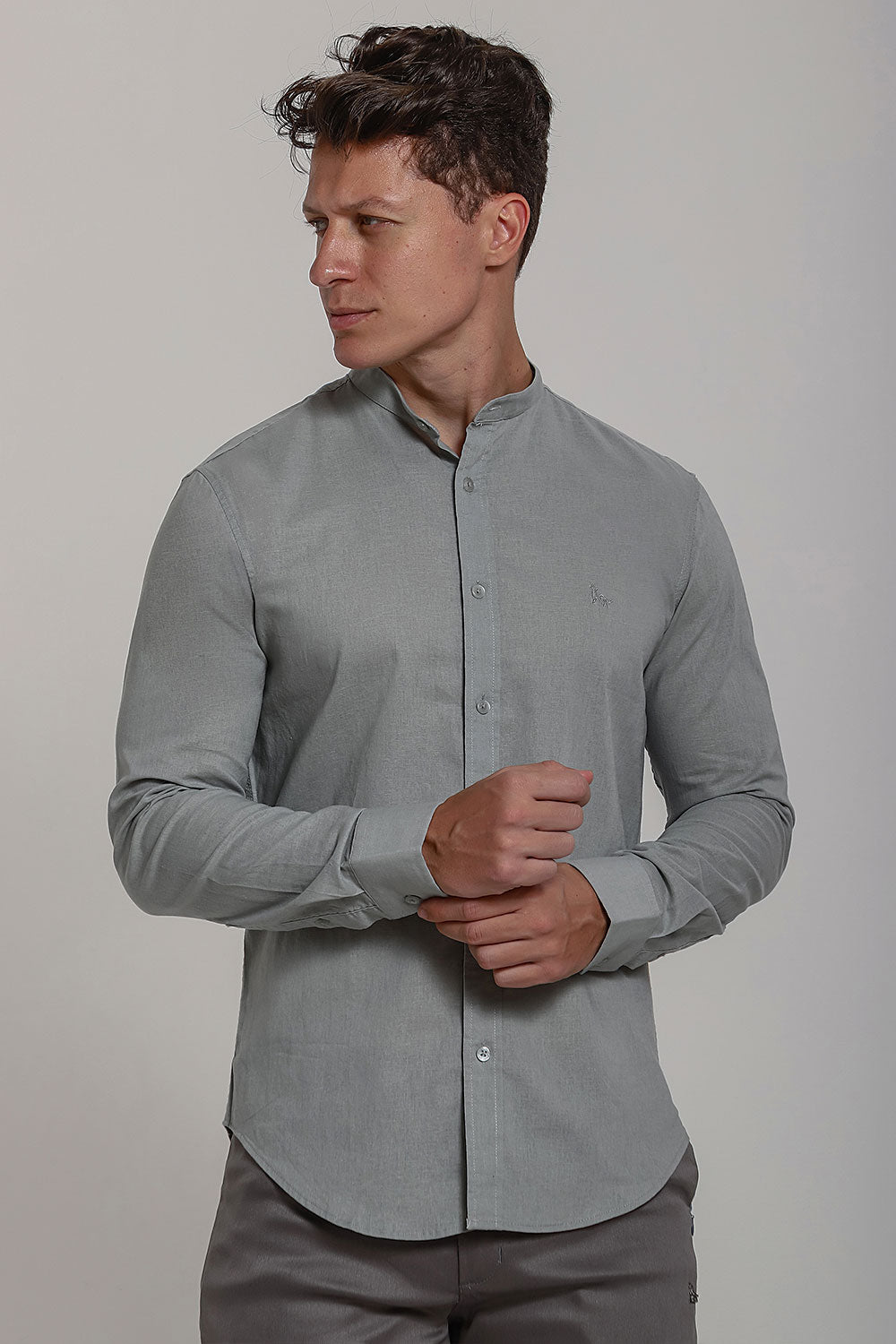 Camisa Social de Linho Masculina Gola Padre Manga Longa