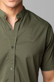 Camisa Social Masculina Gola Padre Manga Curta Tricoline