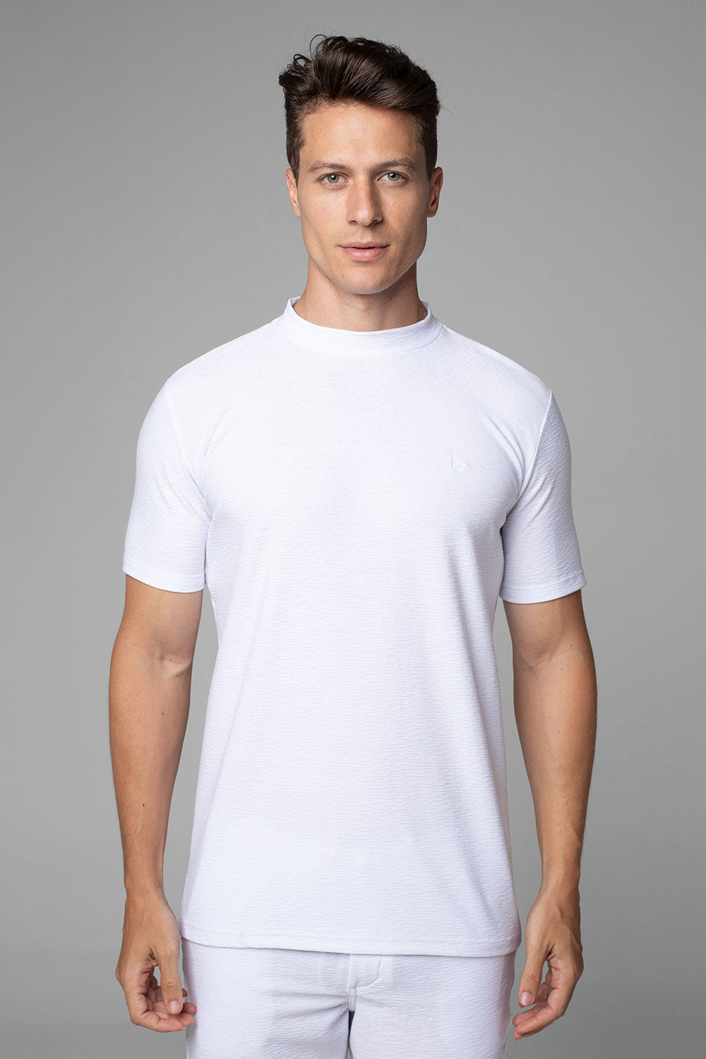 Camiseta Gola Média Masculina Aurora Slim