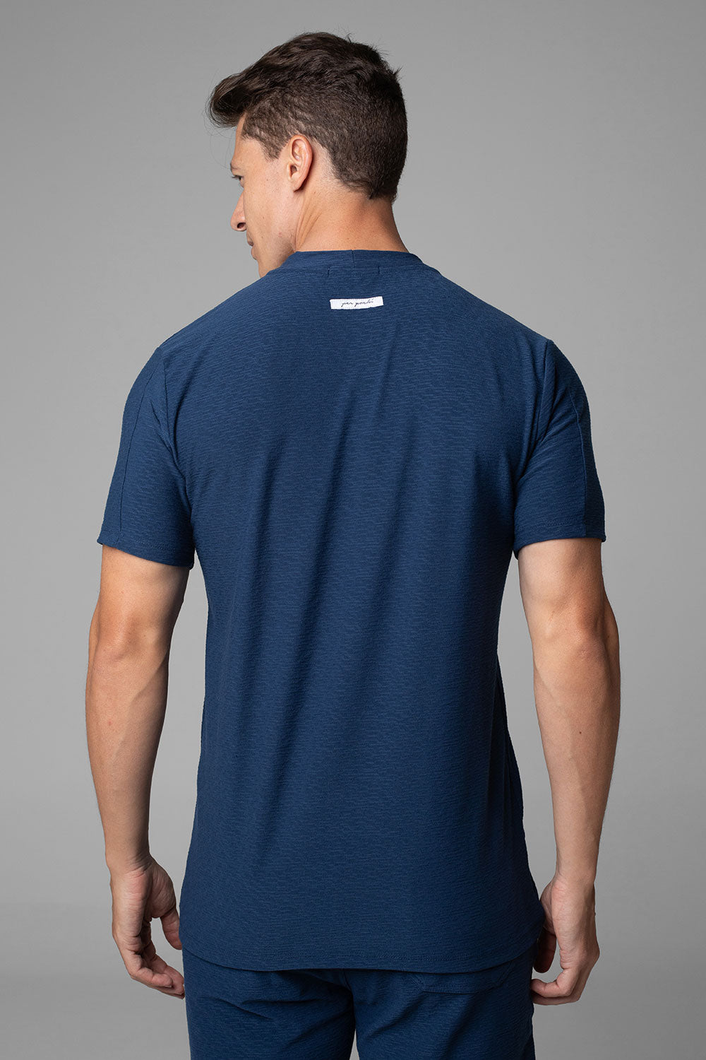 Camiseta Gola Média Masculina Aurora Slim