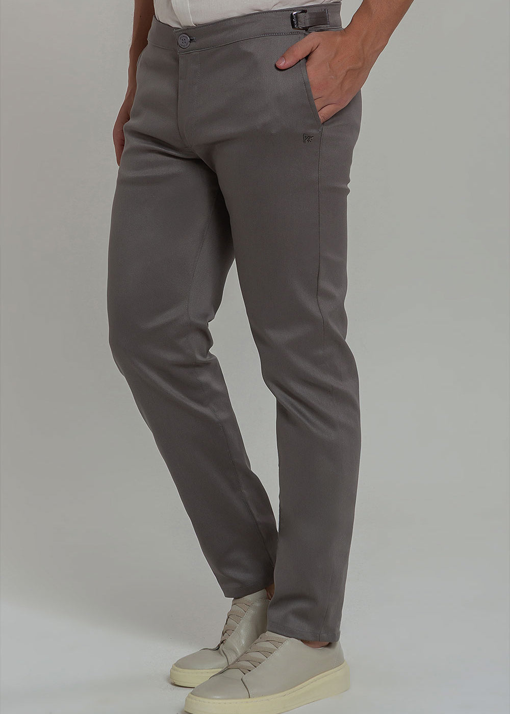 Calça Alfaiataria Masculina Relax com Presilha de Ajuste Lateral